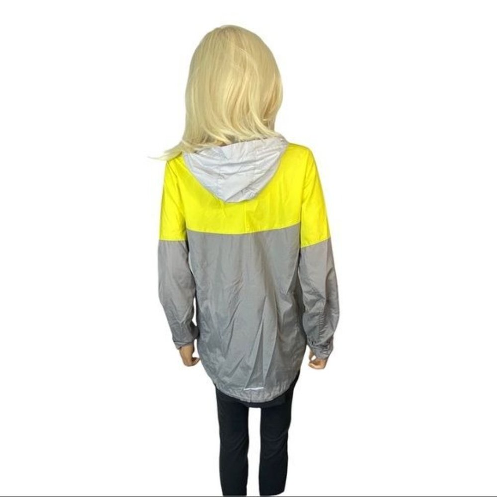 Nike medium lightweight running jacket shell full zip - Picture 3 of 11